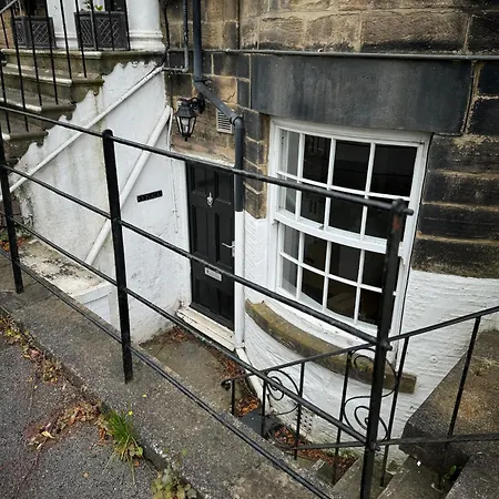 The Nook Central Harrogate Apartment With Parking Exterior photo