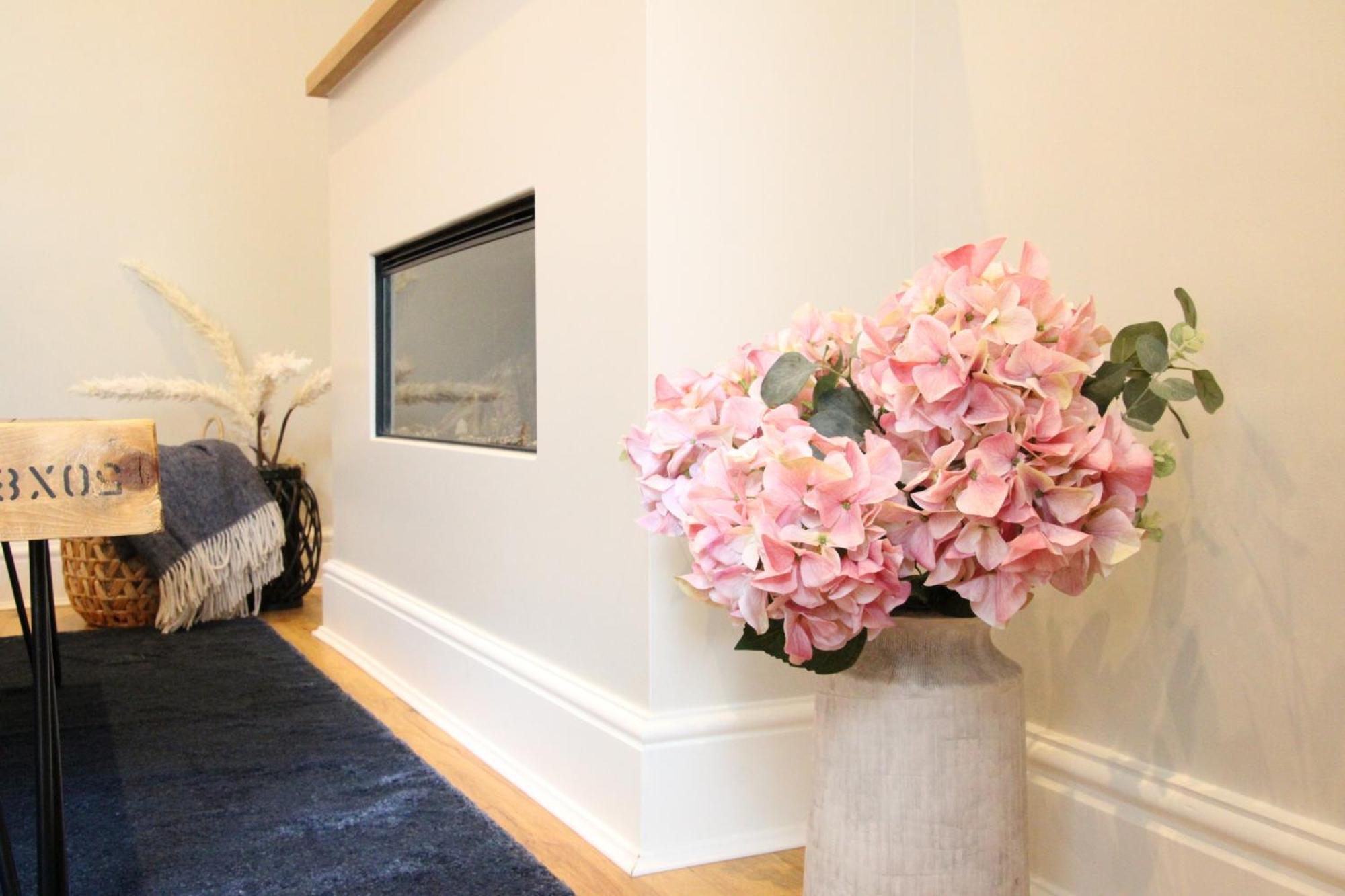 The Nook With Parking Apartment *