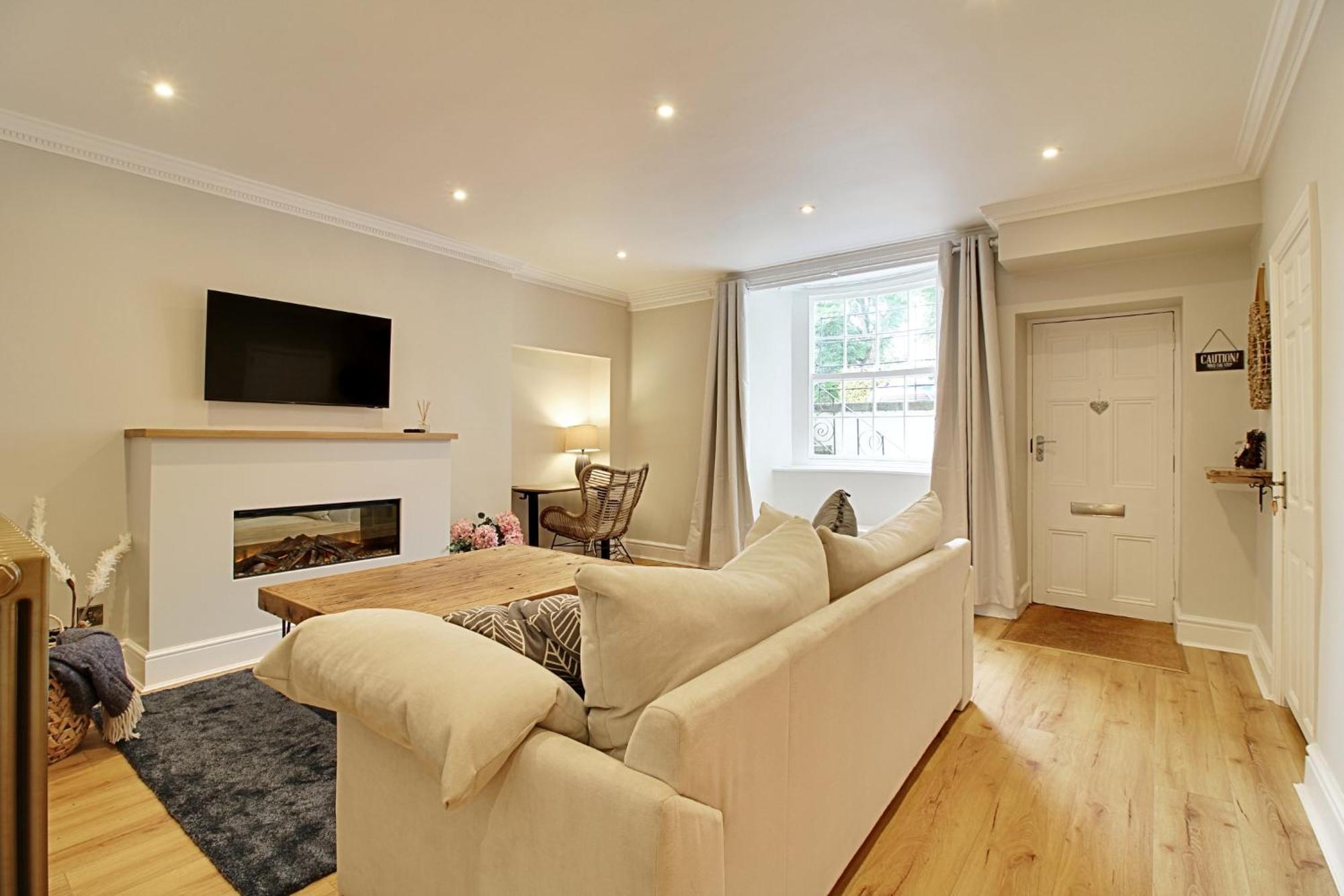 The Nook With Parking Harrogate