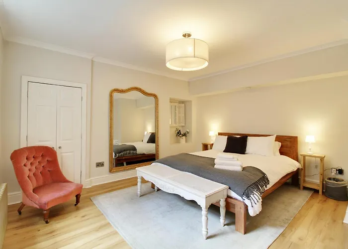 The Nook Central Harrogate Apartment With Parking